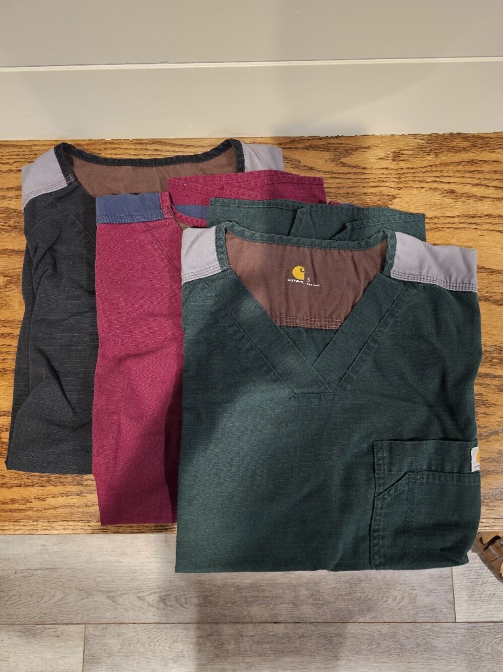 Carhartt Men's Scrub Top Bundle Size Small